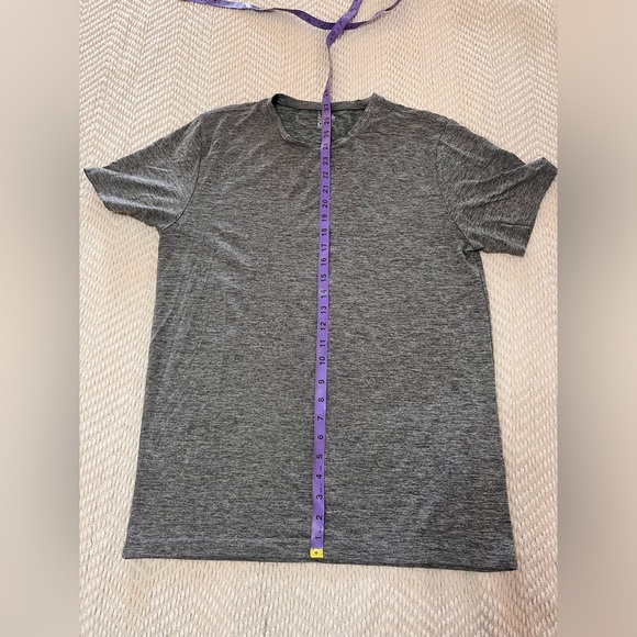 32 Degrees Men’s Workout Shirt Medium - Picture 2 of 5